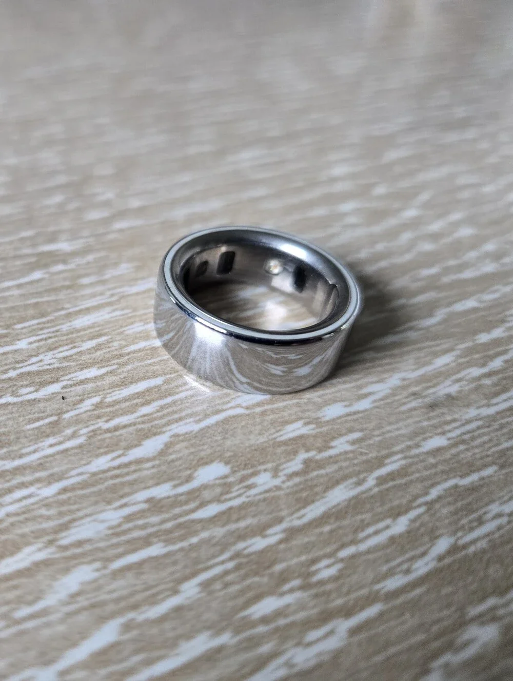 Oura Ring Gen 4 Silver Size 7 Smart Ring w/ Charger & Box, Excellent Condition